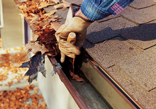 gutter cleaning - Ways to Make Gutters Ready for April Showers